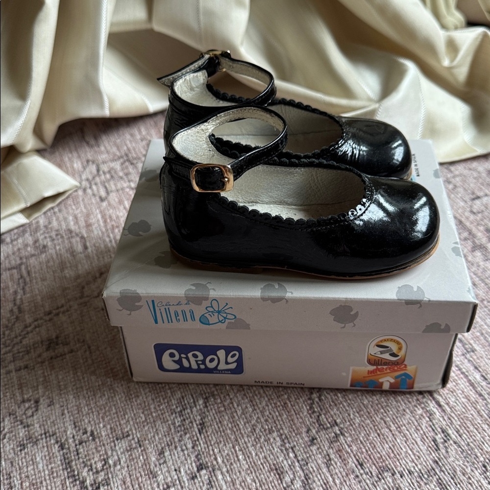 Classic Spain Leather Black Patent Leather Mary Jane Shoes 20 / us 5